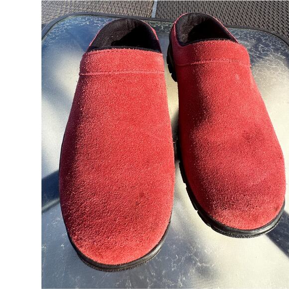 Lands End Red Suede‎ clogs Size 9 M EUC - Picture 1 of 7